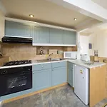 Derwent Manor דירה
