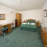 Derwent Manor