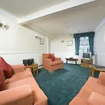 Derwent Manor דירה