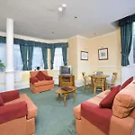 Derwent Manor דירה
