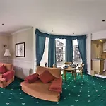 Derwent Manor דירה