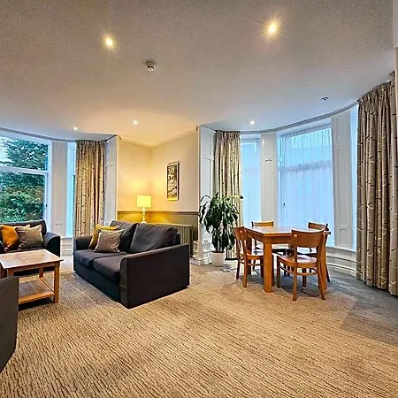 Derwent Manor & *