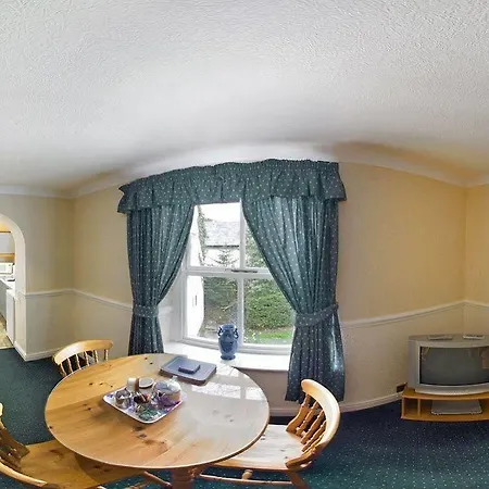 Derwent Manor דירה