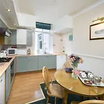 Derwent Manor Apartmán *