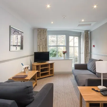 Derwent Manor Apartament *