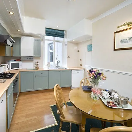 Derwent Manor Apartament *